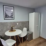 Complex Rewolucji 27 *