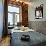 Complex Rewolucji 27 *