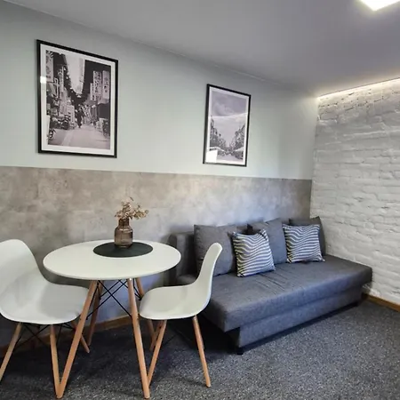 Complex Rewolucji 27 *