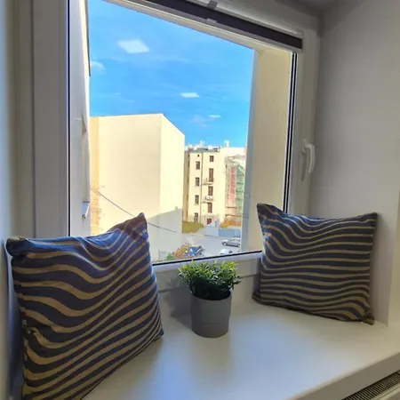 Complex Rewolucji 27 *