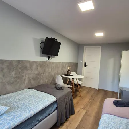 Ubytování v soukromí Complex Rewolucji 27 Lodž