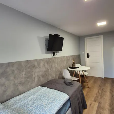 Ubytování v soukromí Complex Rewolucji 27 Lodž
