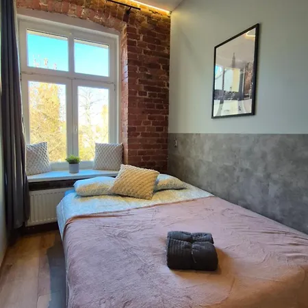 Complex Rewolucji 27 * Łódź