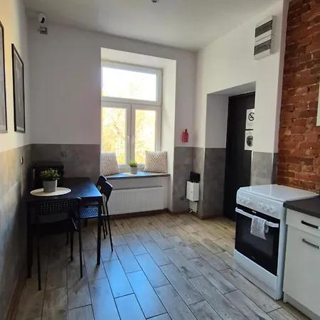 Complex Rewolucji 27 *