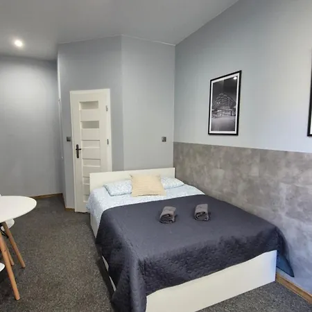 Ubytování v soukromí Complex Rewolucji 27 Lodž