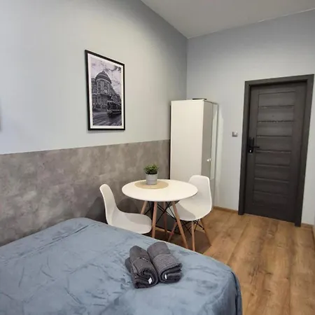 Complex Rewolucji 27 *