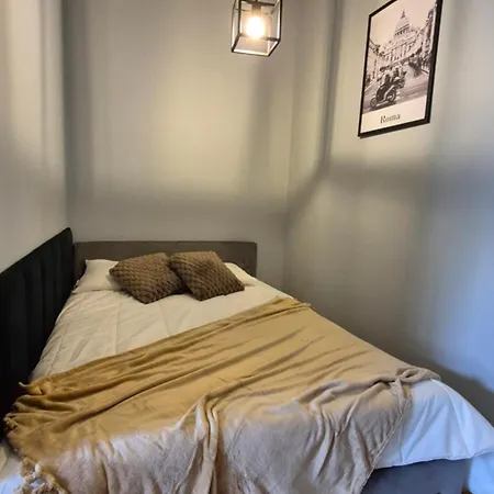 Complex Rewolucji 27 Kwatera prywatna *