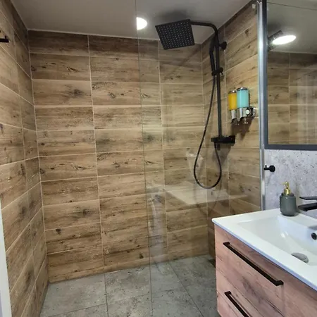 Complex Rewolucji 27 Kwatera prywatna