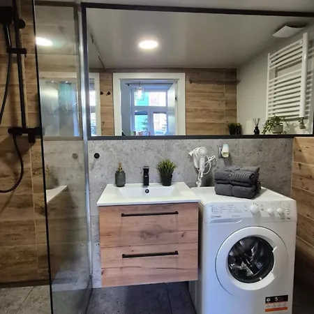 Kwatera prywatna Complex Rewolucji 27 *