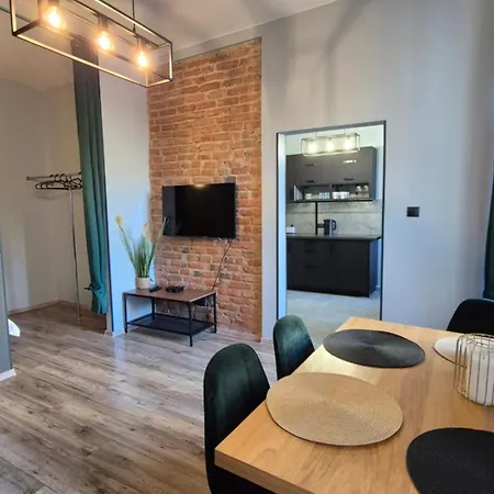 Complex Rewolucji 27