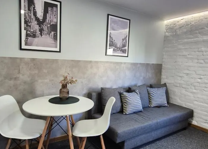 Complex Rewolucji 27 *