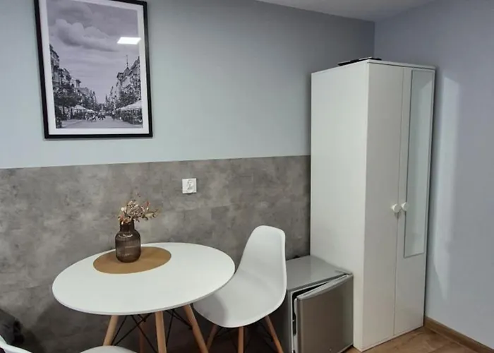 Complex Rewolucji 27 *