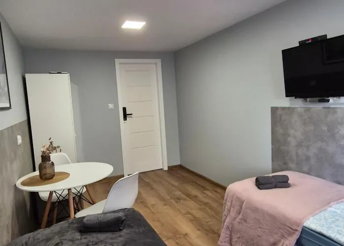 Complex Rewolucji 27 * Łódź