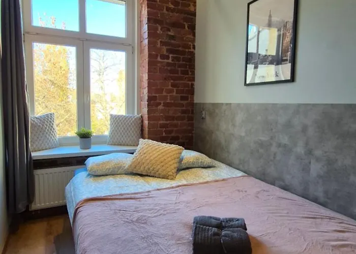 Complex Rewolucji 27 * Łódź