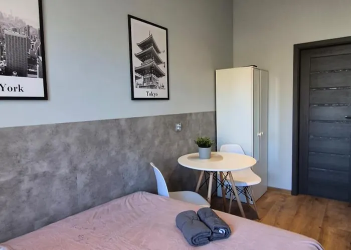 Complex Rewolucji 27