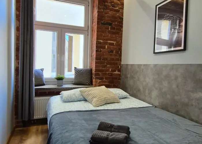 Complex Rewolucji 27 *