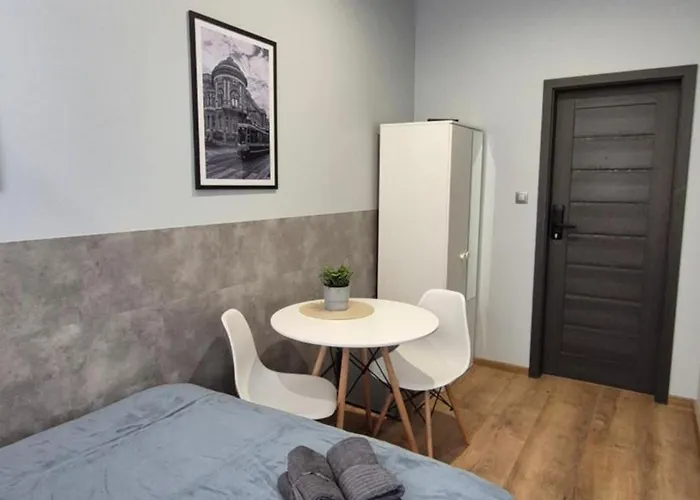 Complex Rewolucji 27 *