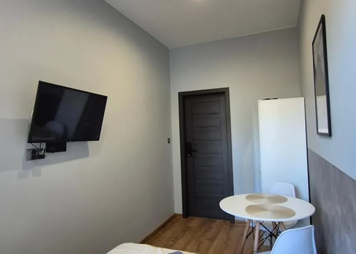 Complex Rewolucji 27 *